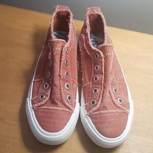 Blowfish Malibu Dusty Pink Canvas Slip-ons